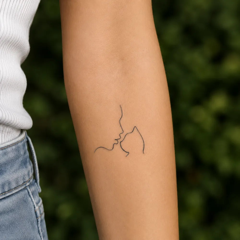 SafeTatt — Unconditional Love · fotografie tetování na kůži